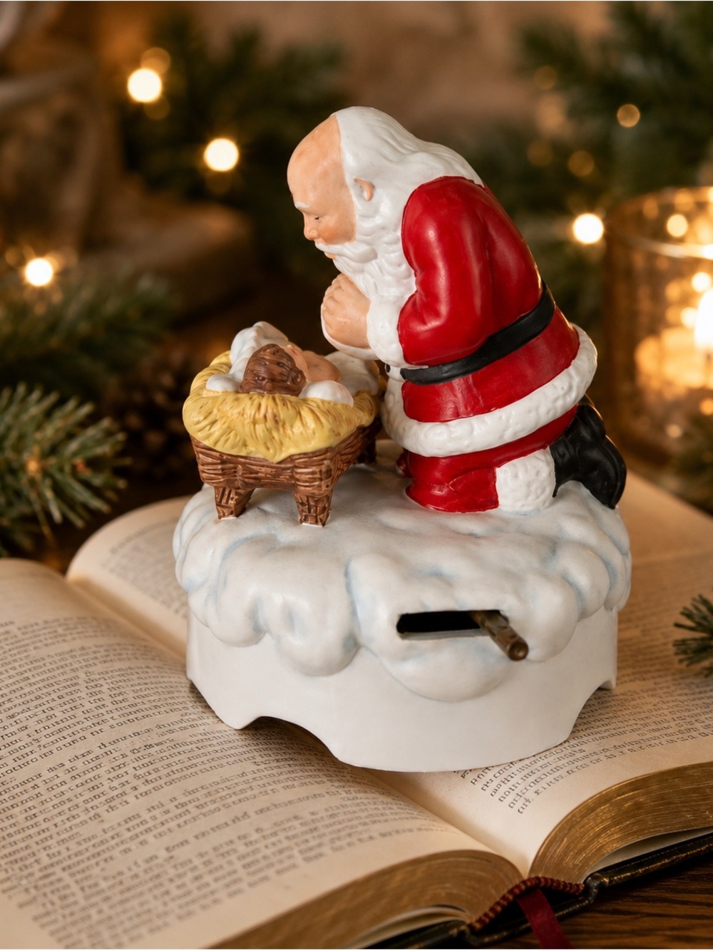 1983 Roman Kneeling Santa Music Box Nativity Baby Jesus Vintage Works